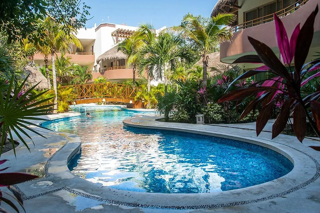 Penthouse With Private Rooftop Terrace, Hot Tub, And Community Pool Tulum Apartment