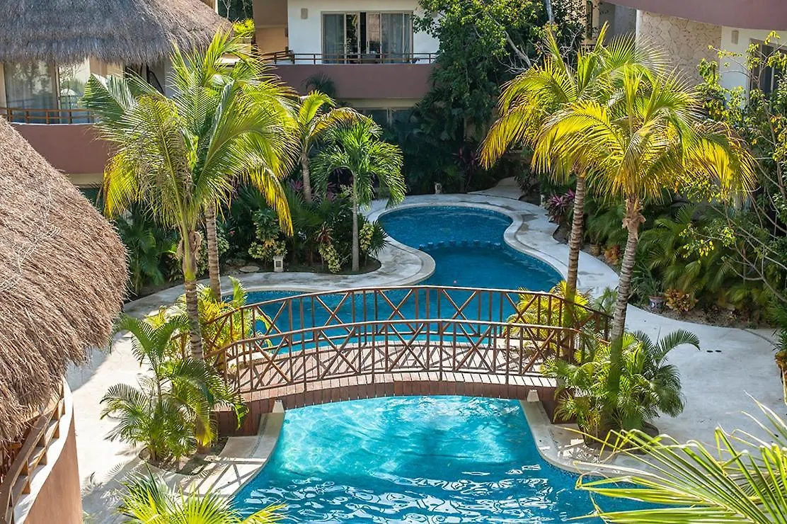 아파트 Penthouse With Private Rooftop Terrace, Hot Tub, And Community Pool 툴룸